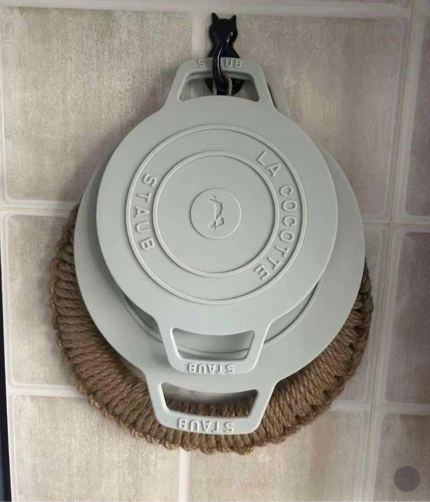 Set 2 lót nồi silicone Staub 16/20cm màu Truffle (1029973)