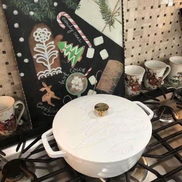 Nồi gang Staub 24cm 3.6L cây thông trắng (11172402)