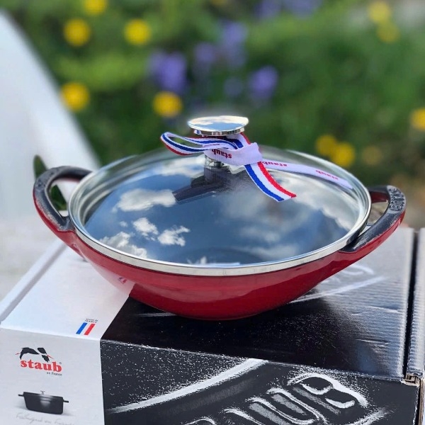 Chảo gang Staub Wok baby 16cm 0.65L màu đỏ (1003790)