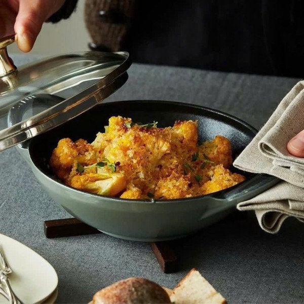 Chảo gang Staub Wok baby 16cm 0.65L màu xanh bạch đàn (1027843)