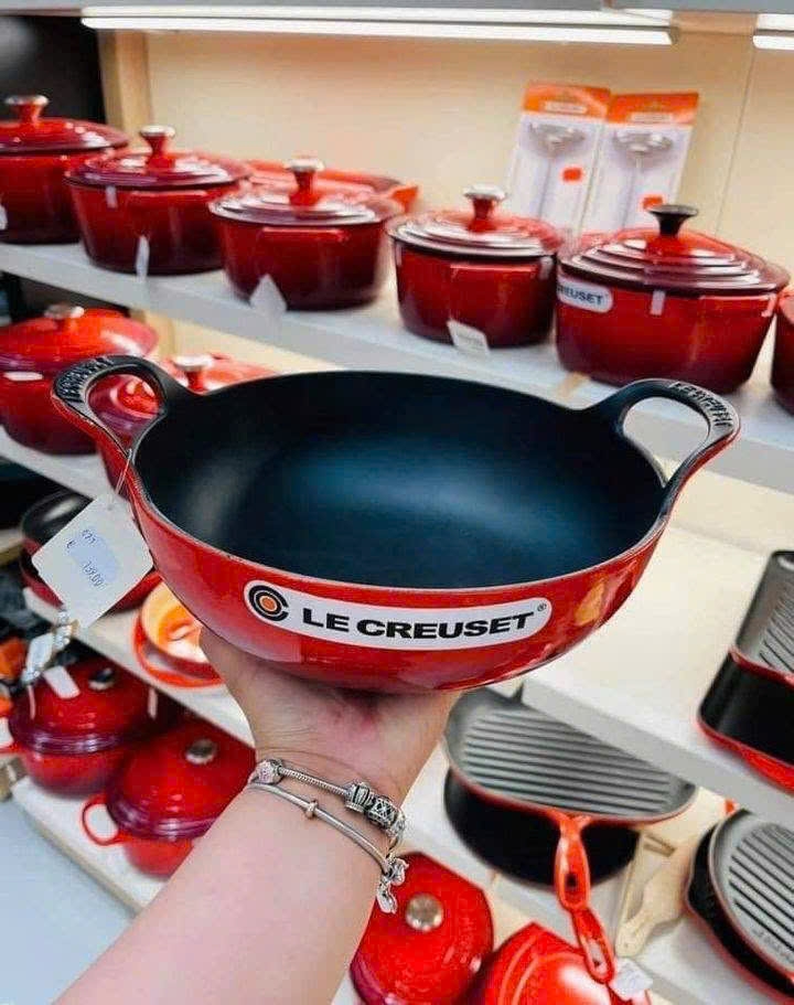Chảo sâu lòng Le Creuset Balti 20cm 1.8L màu đỏ (20142 20 06 00460)