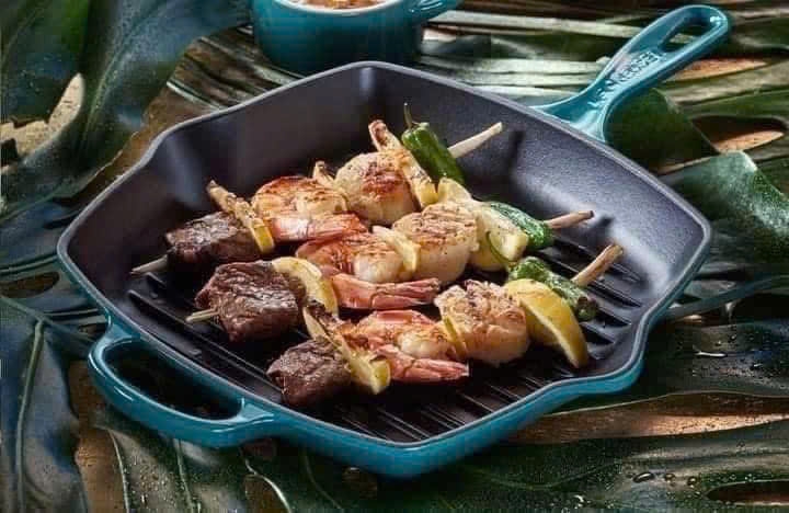 Chảo gang nướng Le Creuset deep teal 26cm vuông màu xanh cổ vịt (20183 26 64 20422)