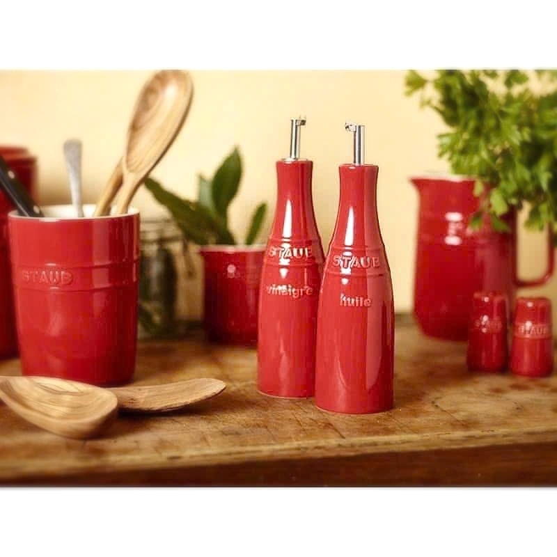 Set 2 lọ dầu giấm Staub 250ml màu đỏ (40511-788)