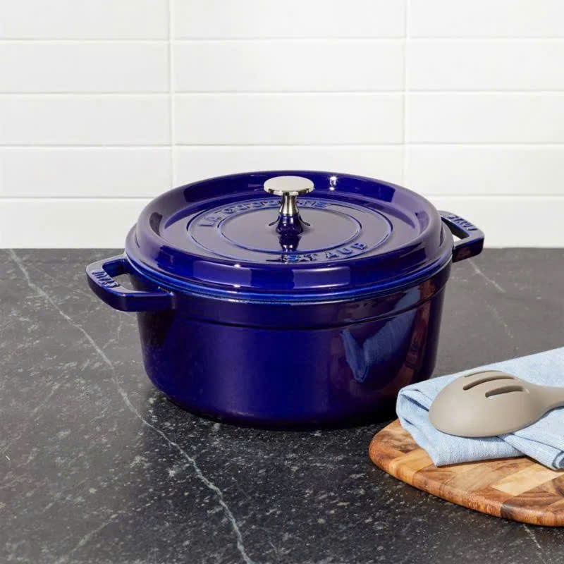 Nồi gang Staub Dark blue 28cm 7L màu xanh dương đậm (1004302)