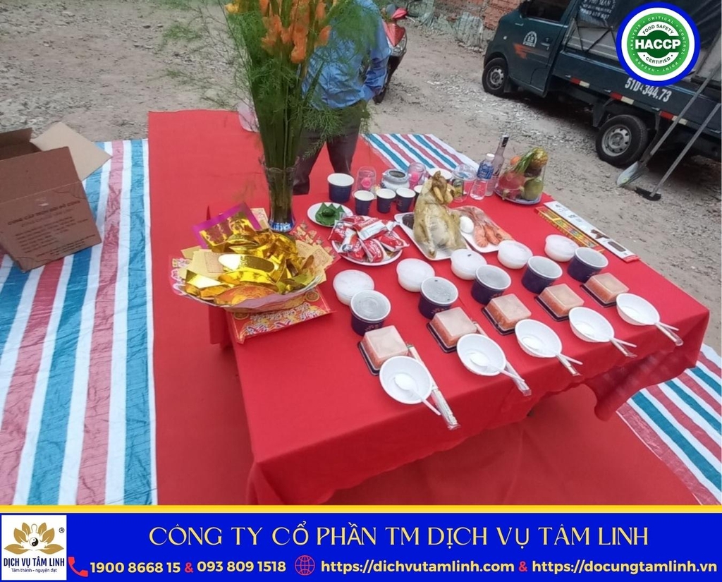 Mâm cúng động thổ tại Phường Phú Thuận Mâm cúng động thổ tại Phường Phú Thuận: Chuẩn bị phiếu khởi công 1 trang để ngày làm lễ gọn và đúng việc
