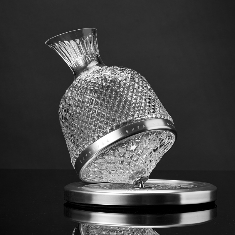 Bình đựng rượu Decanter xoay 360 độ, quà tặng sang trọng GadgetVN