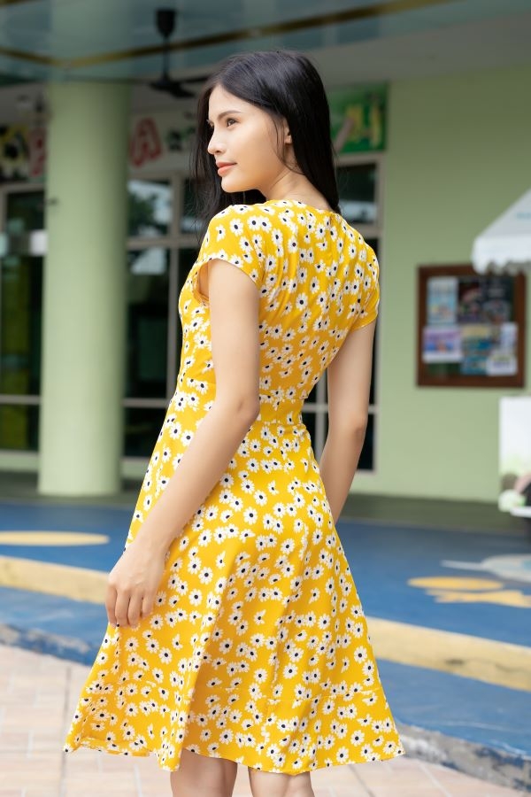 6 mẫu váy màu vàng chanh sang chảnh cho nàng sành điệu