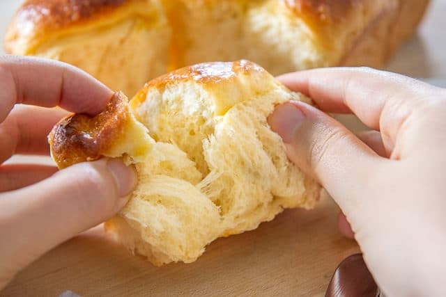 BÁNH MÌ BAGUETTE VÀNG NÂU VỎ GIÒN RUỘT MỀM THƠM TRUYỀN THỐNG