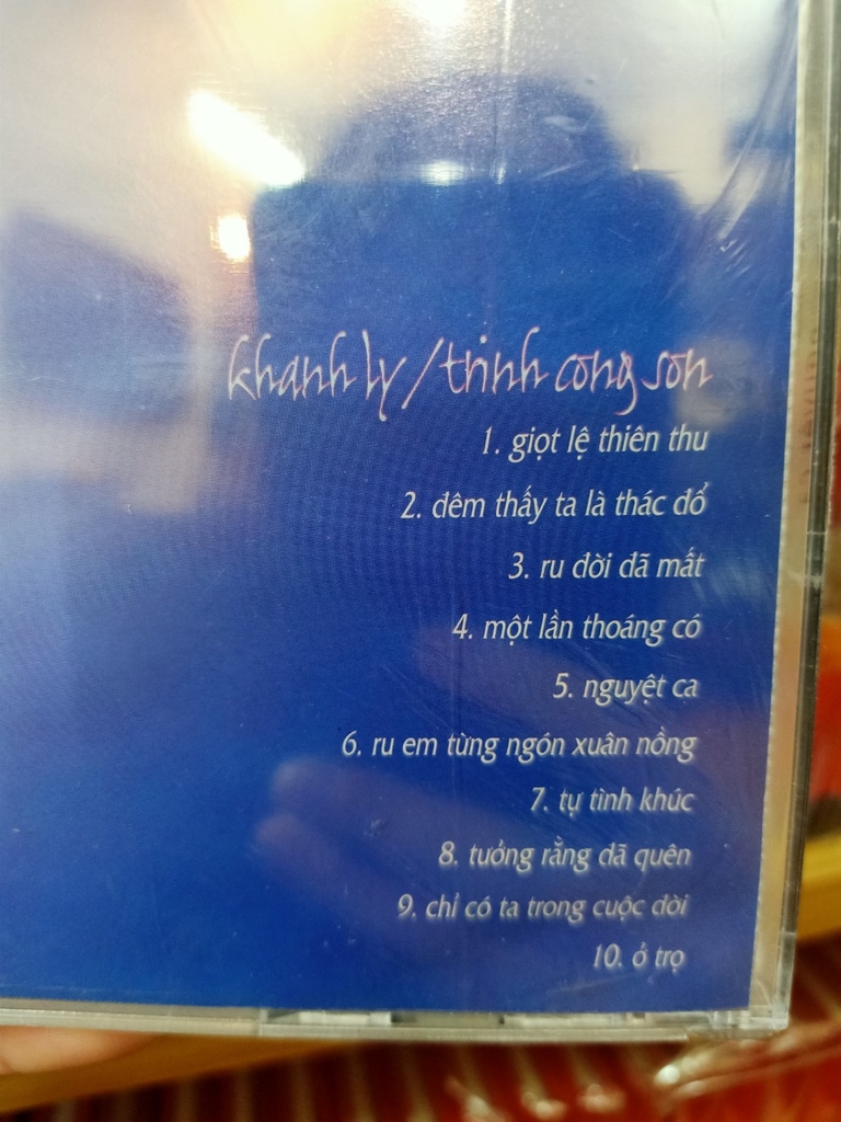CD Nguyệt Ca - Khánh Ly bản đặc biệt có chữ ký Giang nhạc xưa