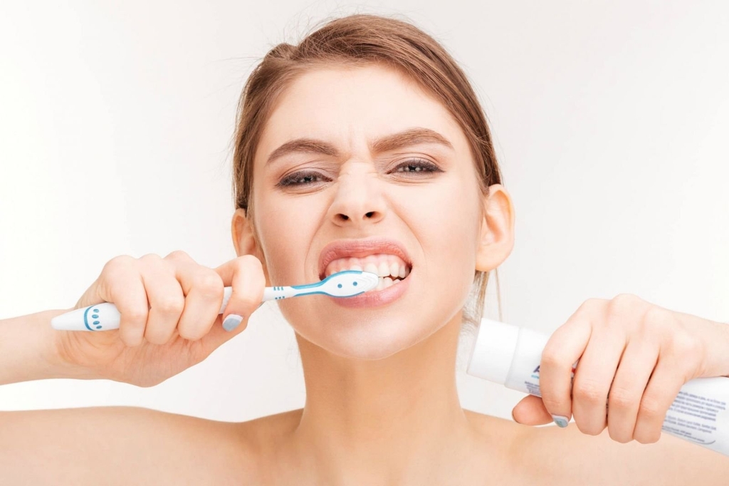 11 sai lầm khi đánh răng làm tăng nguy cơ sâu răng, viêm nướu