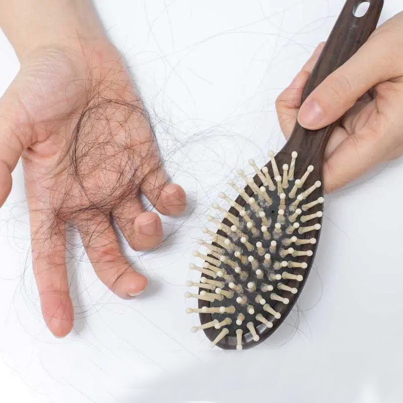 Làm Thế Nào Để Đối Phó Với Chứng Rụng Tóc!