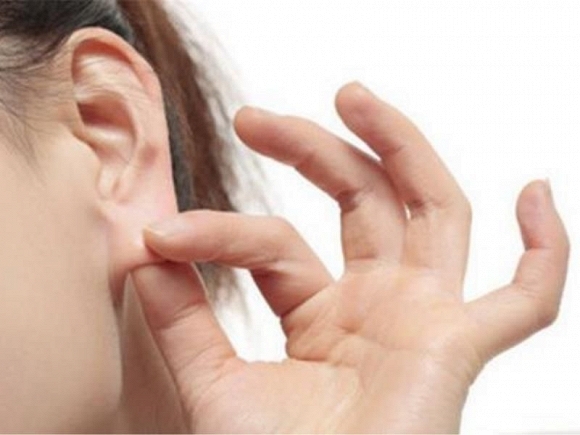 Chỉ một động tác nhỏ với tai, bạn sẽ nhận 6 lợi ích không kém gì dùng thuốc bổ