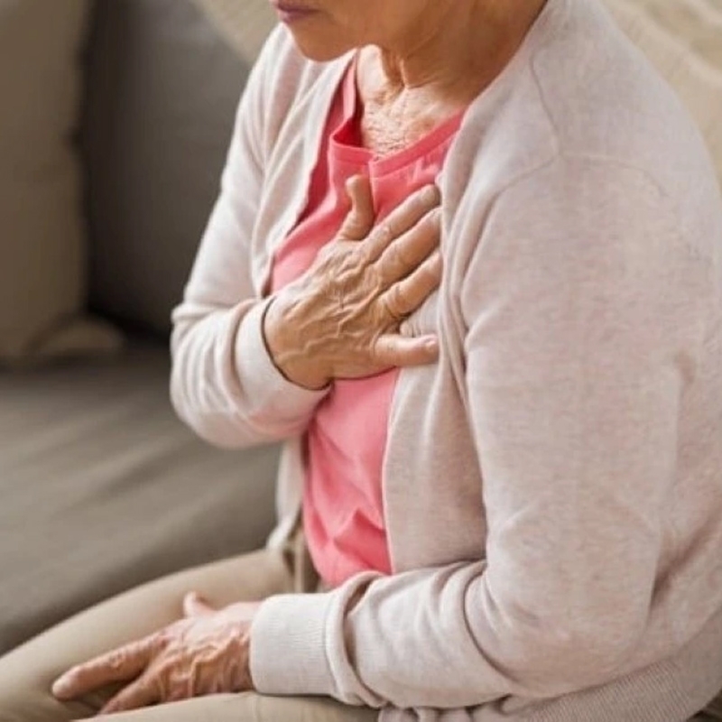 Những Triệu Chứng Bệnh Tim Ở Phụ Nữ Tuổi Mãn Kinh