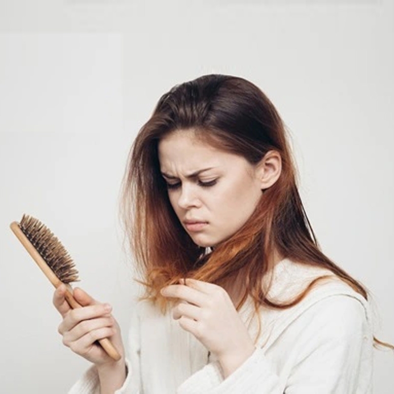 Rụng Tóc Mùa Thu – Lá Rụng, Tóc Cũng Rụng?