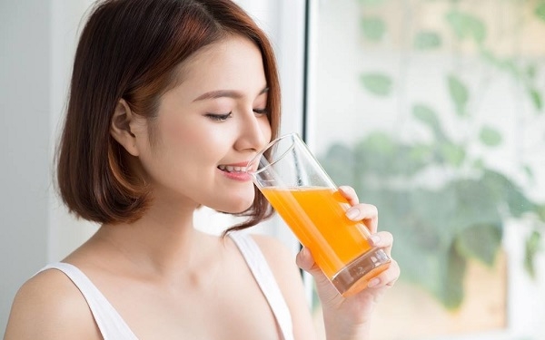 Ăn trái cây nguyên quả hay uống nước ép: Lựa chọn nào tốt hơn cho sức khỏe?