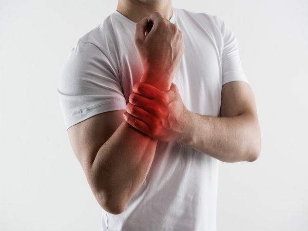10 cách sử dụng nghệ để điều trị viêm khớp