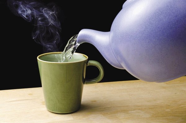 Mùa thu đông uống nước nóng -lợi ích lớn
