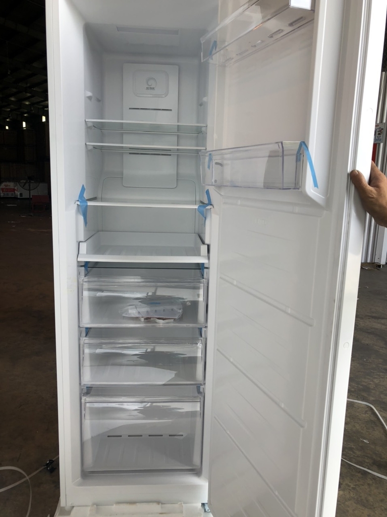 Tủ đông ALASKA dạng đứng chống đóng tuyết inverter 310L IFI-290N