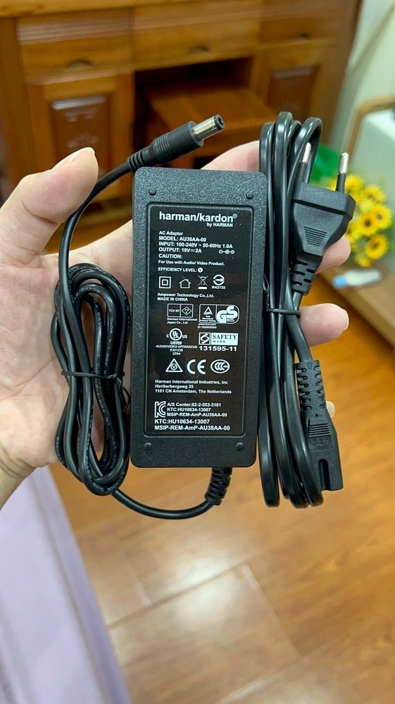 Giới thiệu về Dây Sạc Loa Harman Kardon