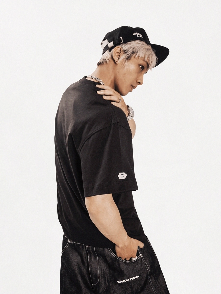 DSW Aether Glow Tee - Đen
