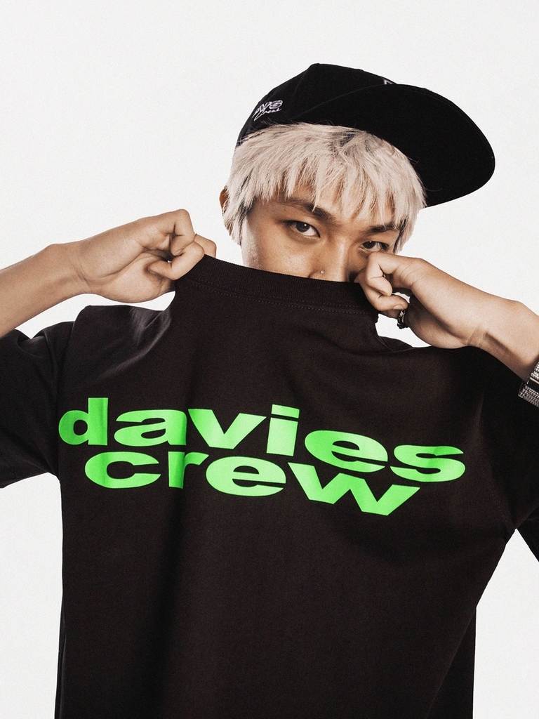 DSW Aether Glow Tee - Đen