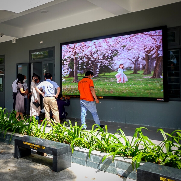 Màn hình LED | Trường THPT Hoàng Hoa Thám