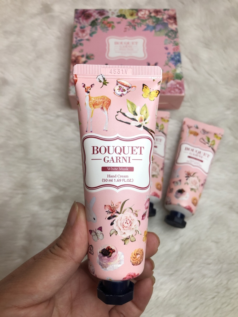Kem Dưỡng Da Tay Bouquet Garni Whitee Musk Fragranced Hand Cream 50 ml