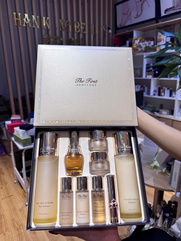 Bộ dưỡng tái sinh, giảm mụn,trẻ hóa, căng bóng da tế bào mầm Ohui The First Geniture Signature Set 9sp