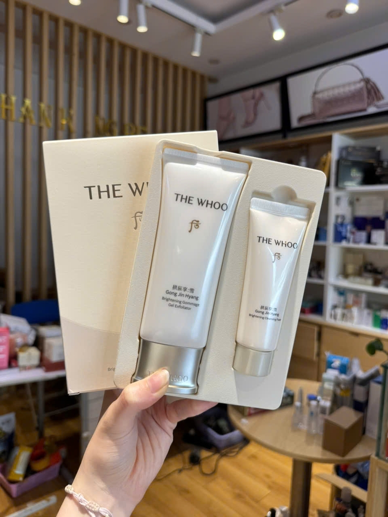 Set Tẩy Tế Bào Chết tặng Sữa Rửa Mặt Làm Trắng Sáng Da The Whoo Gong Jin Hyang Brightening Gommage Gel Exfoliator