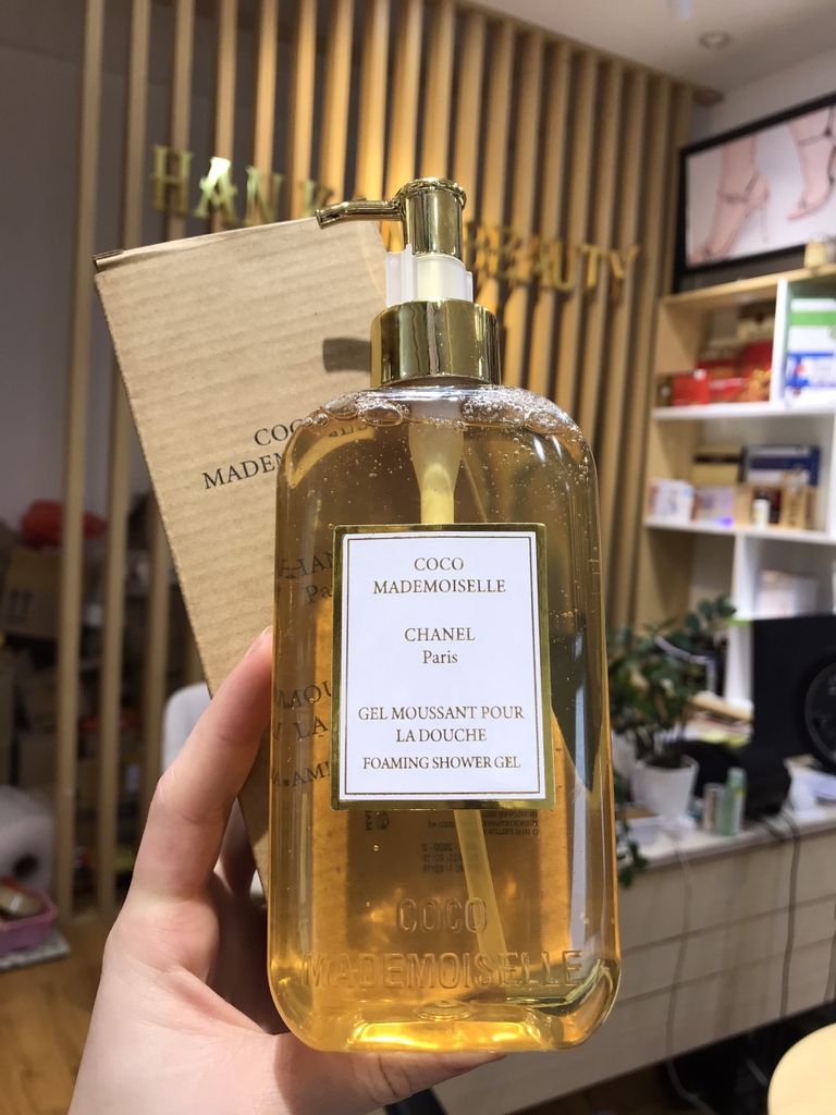 Sữa tắm hương nước hoa Coco Mademoiselle Chanel Gel Moussant Pour La Douche Foaming Shower Gel 350ml