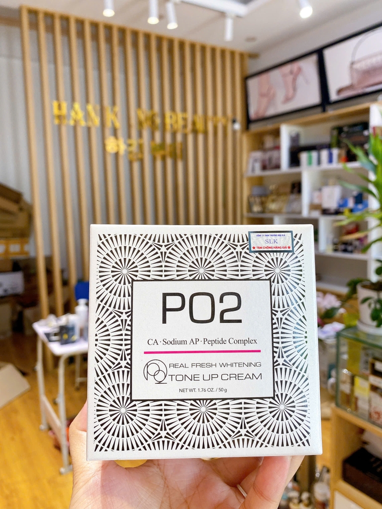 Kem dưỡng ẩm, Kích Trắng Da Váng Sữa PO2 Real Fresh Whitening Tone Up Cream 50g