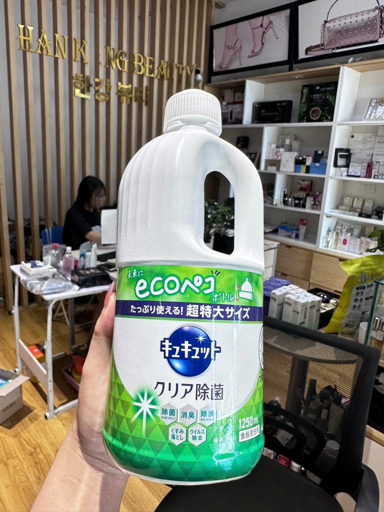 Nước rửa chén diệt khuẩn KAO Kyukyutto Clear 1250mL nội địa Nhật (có VAT)