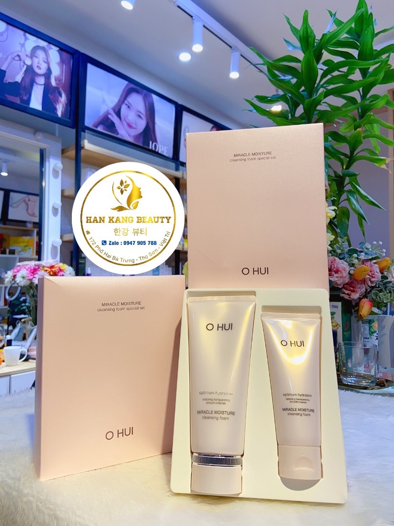 Sữa Rửa Mặt Dưỡng Ẩm ohui Miracle Moisture Cleansing Foam