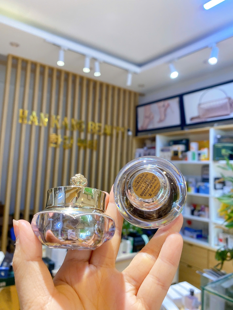 Kem dưỡng mắt trắng da, mờ thâm, tái sinh Whoo Cheongidan Radiant Regenerating Eye Cream 5ml