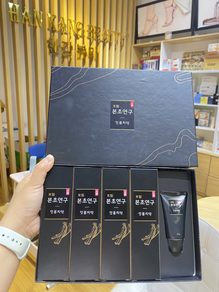 Kem đánh răng muối biển SULWHASOO trắng răng, giảm hôi miệng 100g