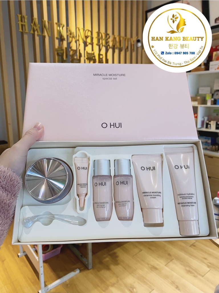 Set kem dưỡng ẩm, chống lão hóa Ohui hồng Miracle Moisture Ceramide Boosting Cream Special Set