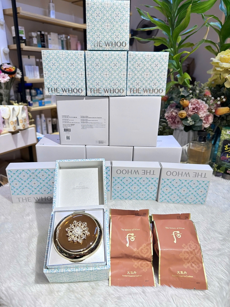Phấn Nước Dưỡng Trắng, Chống Nhăn, tái sinh da Whoo Cheongidan Radiant Essence Cushion SPF50+/PA+++