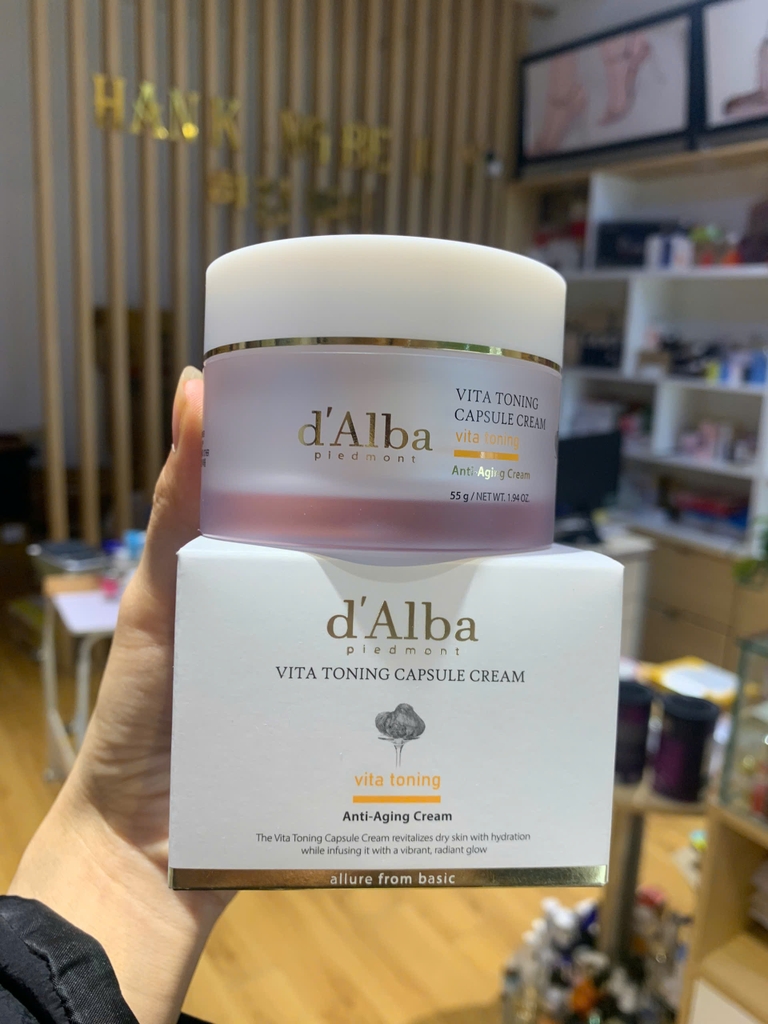 Kem dưỡng cấp ẩm, phục hồi sáng da D'alba Vita Toning Capsule Cream