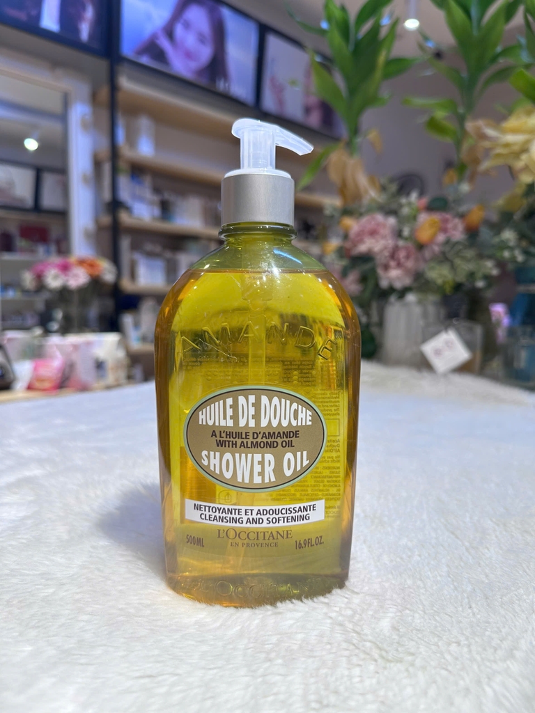 Sữa Tắm Hạnh Nhân Tăng Cường Dưỡng Ẩm Cho Làn Da Mịn Màng Hơn L'Occitane Almond Shower Oil 500ml