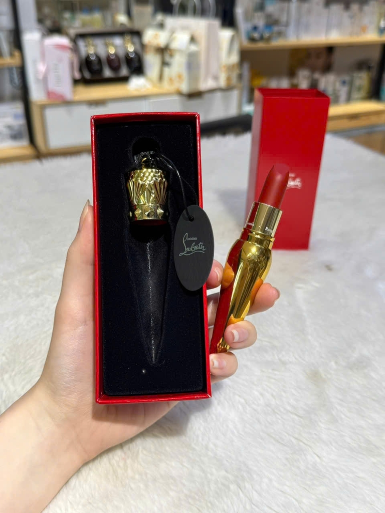 Son Siêu Lì Mịn Christian Louboutin Lipstick Sillky Satin Rouge Louboutin 001 Màu Đỏ Hồng