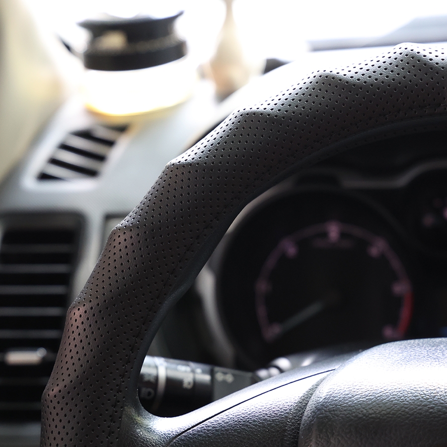 Bọc Vô Lăng CIND 8060 Size M Màu Đen - Nhập Khẩu Chính Hãng