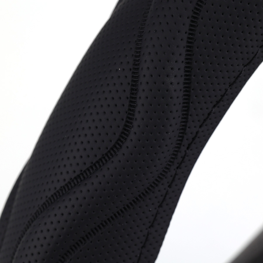 Bọc Vô Lăng D-Cut CIND Y019D Size M Màu Đen Da PU Lõi TPE Chống Trượt Siêu Êm - Nhập Khẩu Chính Hãng