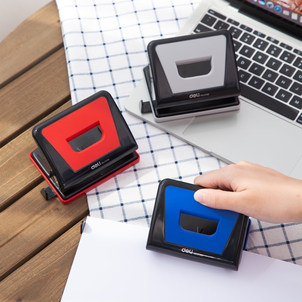 Bấm 2 lỗ Deli 0105 15 tờ (12/72)