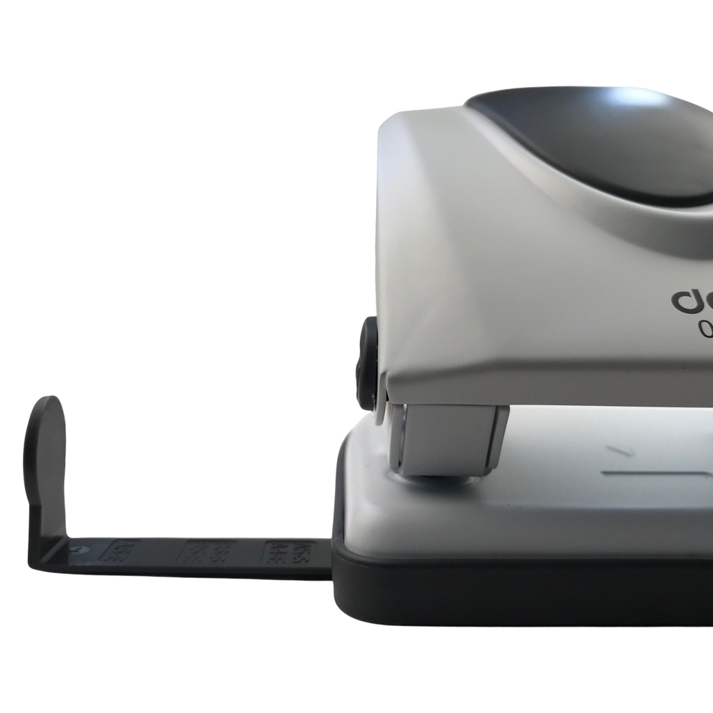 Bấm 2 lỗ Deli 0125 20 tờ (1/48)