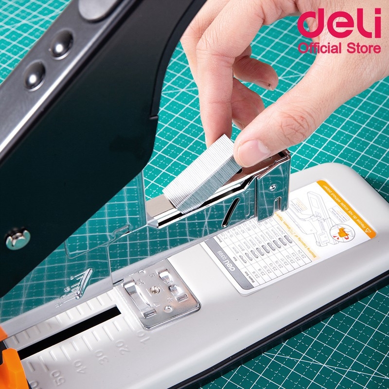 Bấm kim đại Deli 0399 210 tờ