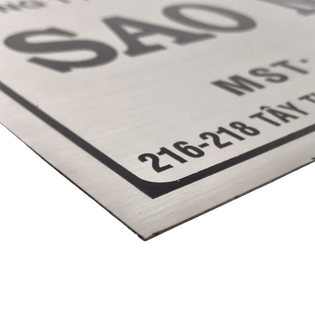 Bảng công ty inox ăn mòn 40x30cm nền trắng xước chữ đen