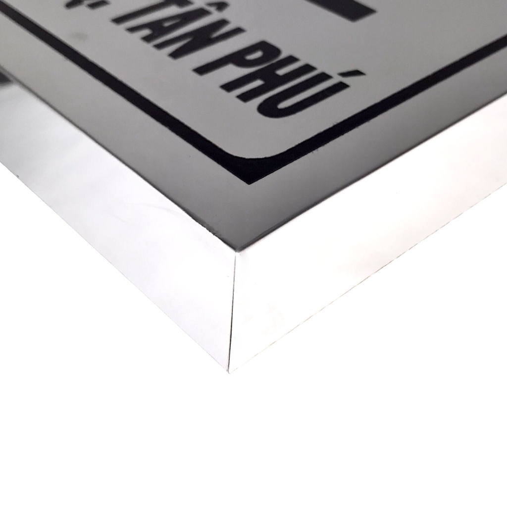 Bảng công ty inox ăn mòn có chân 40x30cm nền trắng bóng chữ đen