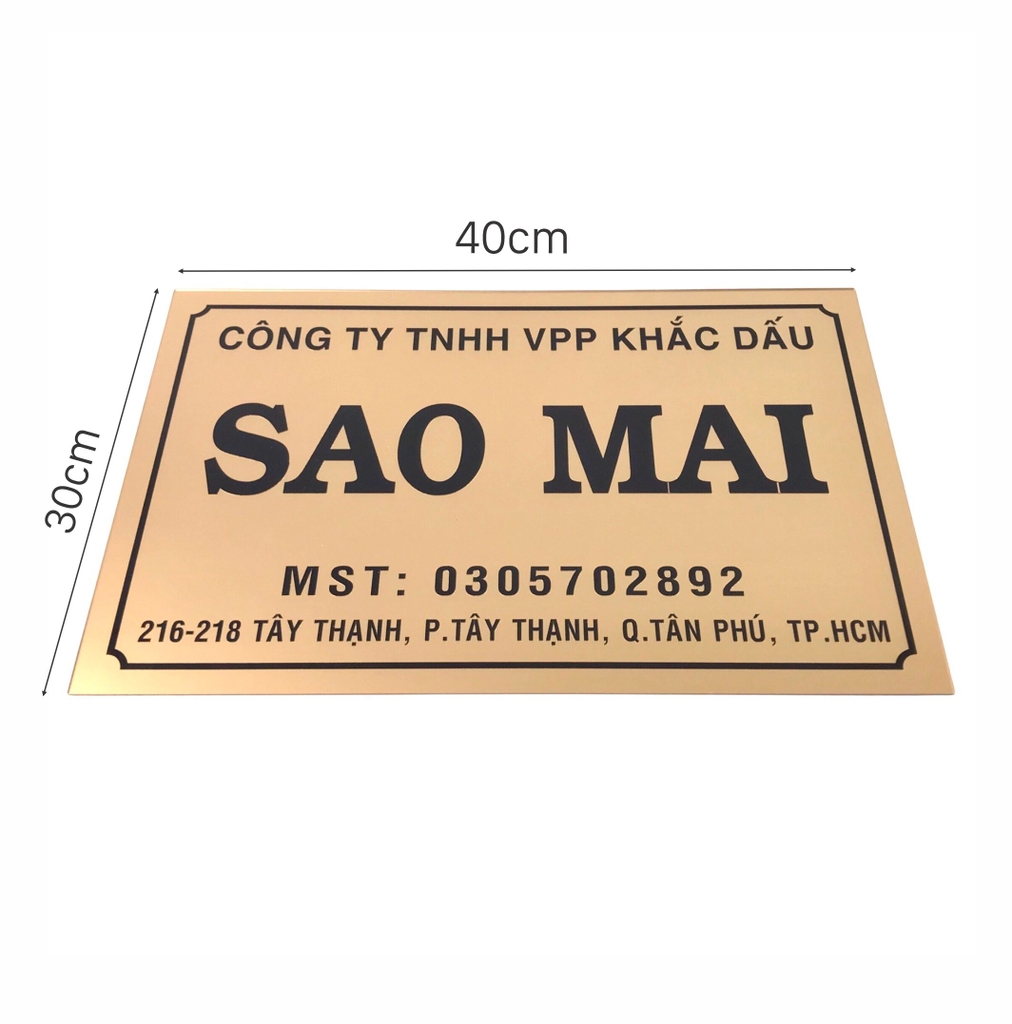 Bảng công ty mica 40x30cm nền đồng chữ đen
