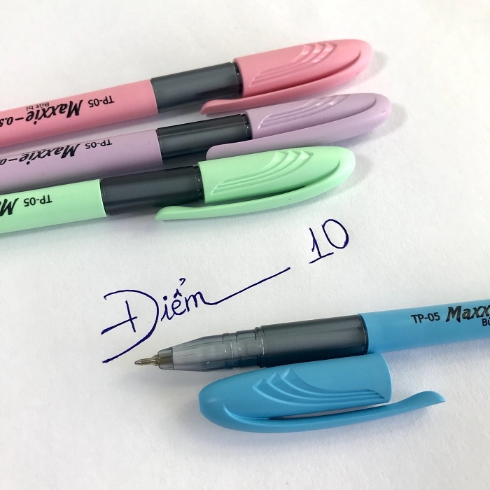 Bút bi TL Điểm 10 TP-05 xanh (20)