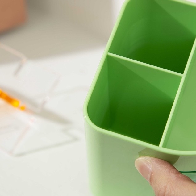 Cắm bút Deli Z601 (12/96)